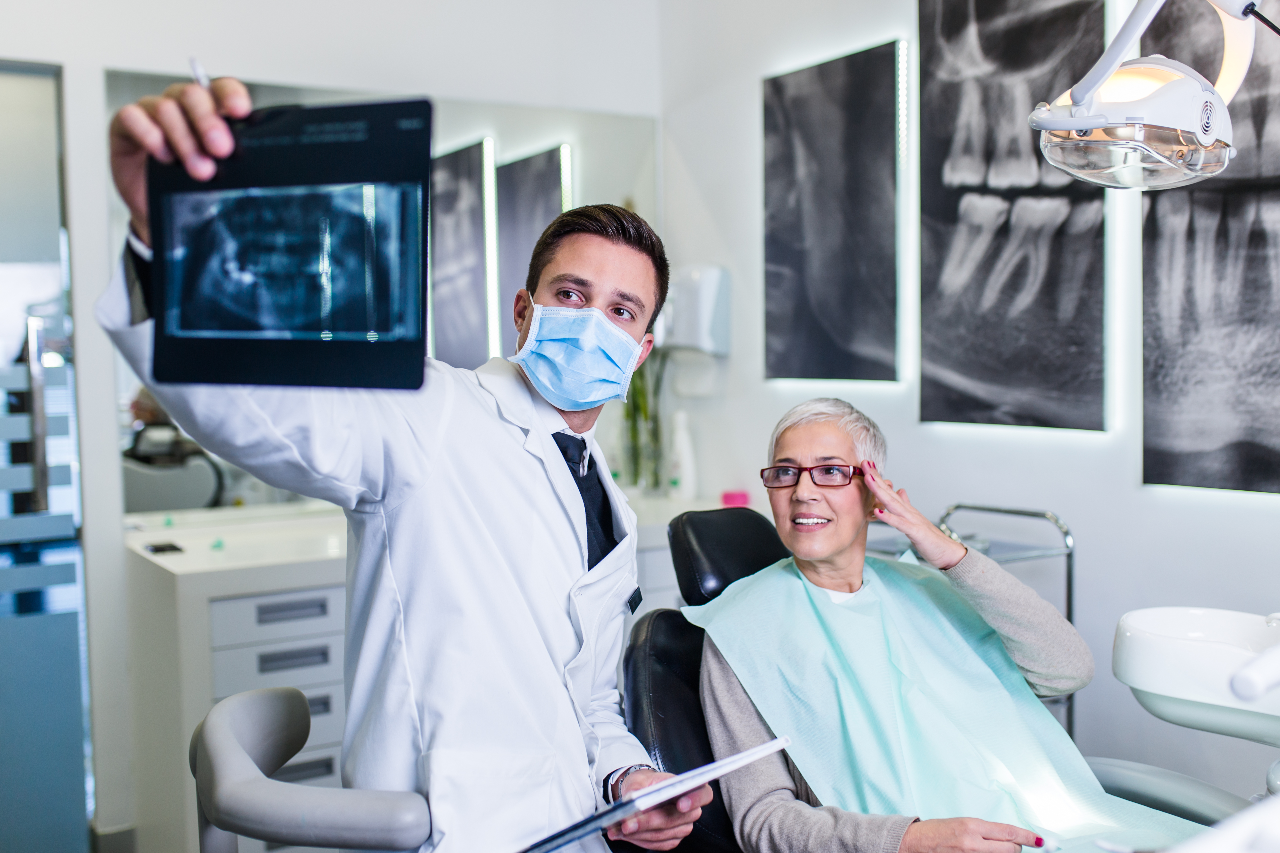 Minimally invasive restorative dentistry at DentAkademi London